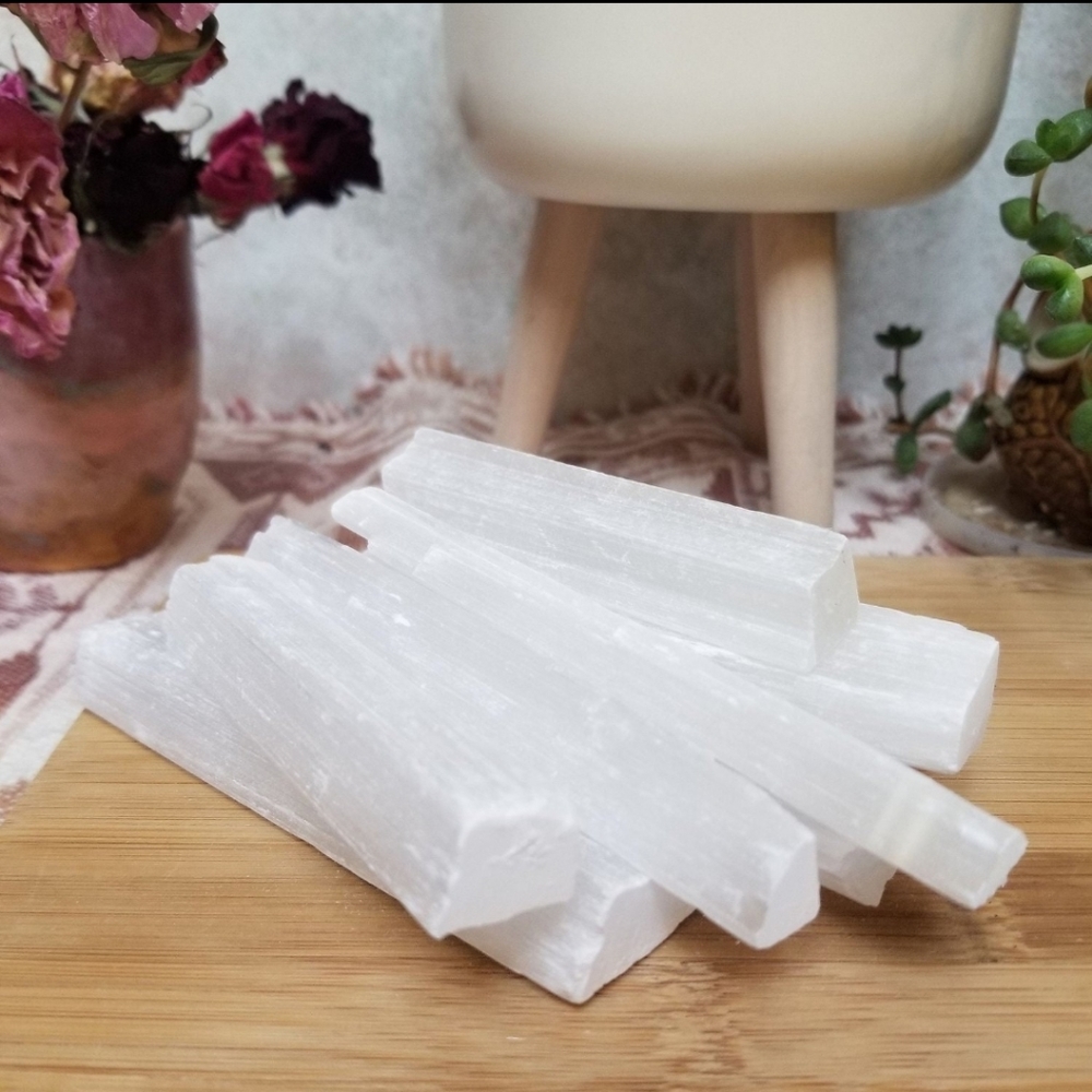 Raw Crystal - Selenite Wand (1)